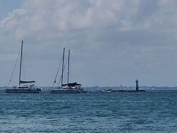  Puerto de Isla Mujeres Abierto con Precaución y Probabilidad de Lluvia – Diario Cambio 22