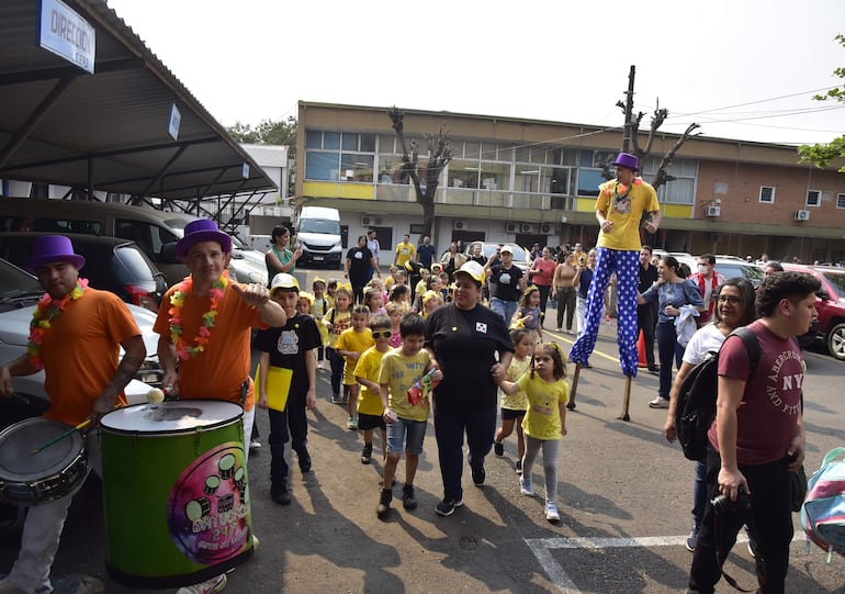  Día del Niño: estudiantes piden mejor educación y cuidado del medio ambiente – ABC Color