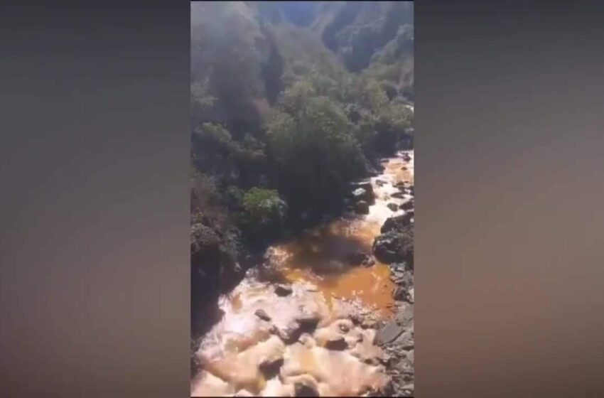  Perú señala a la minería ilegal como origen de la contaminación de río en el norte de país