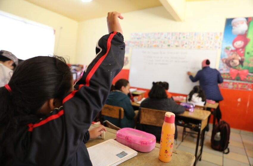  Permite SAT deducir colegiaturas y transporte escolar, pero excluye materiales y alimentos