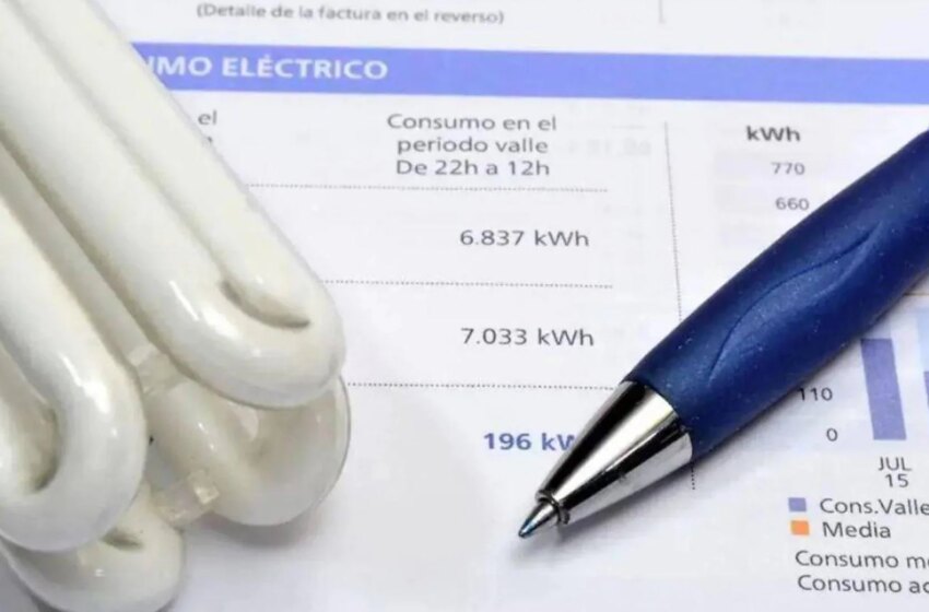  Vuelve a bajar el precio de la luz para mañana domingo 4 de agosto: las mejores horas para ahorrar