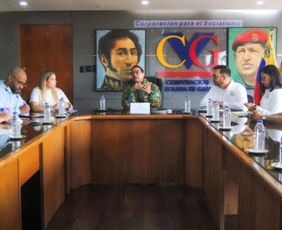  Ministro Héctor Silva se reunió con sectores mineros – Diario Primicia