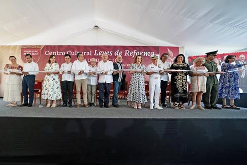  López Obrador inaugura en Veracruz el Centro Cultural Leyes de Reforma