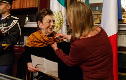  Francia reconoce obra de Graciela Iturbide