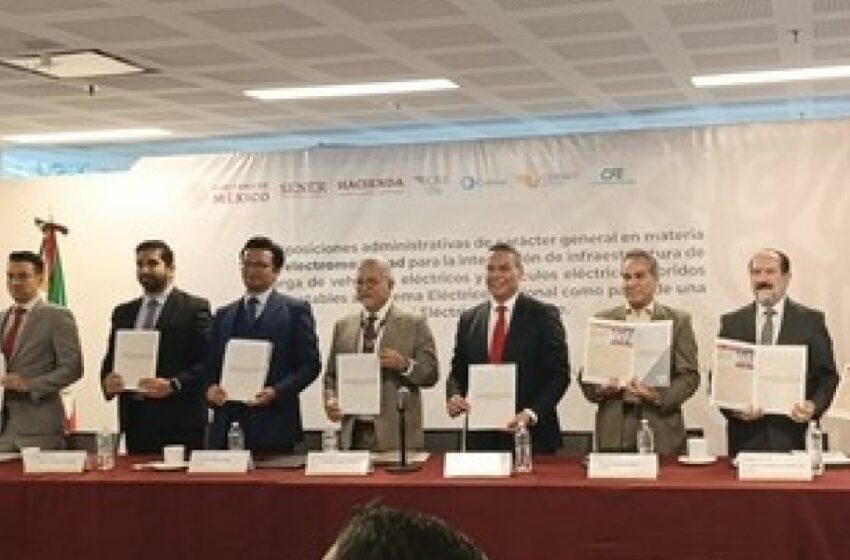  CRE presenta primera plataforma de electromovilidad en México