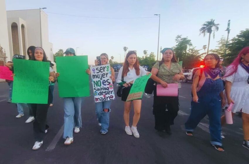  Se manifiestan colectivos feministas para exigir el aborto legal en Sonora – El Sol de Hermosillo