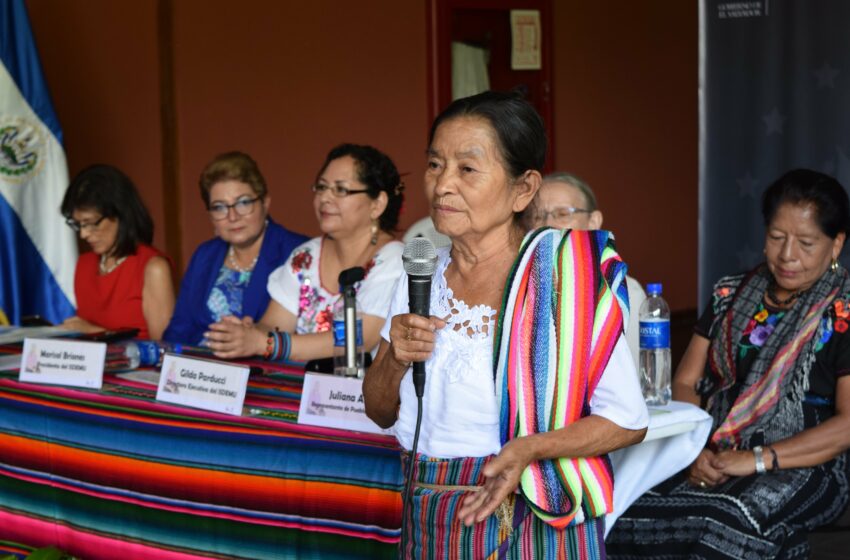  Mujeres indígenas salvadoreñas preservan su cultura y el medio ambiente fortaleciendo su …