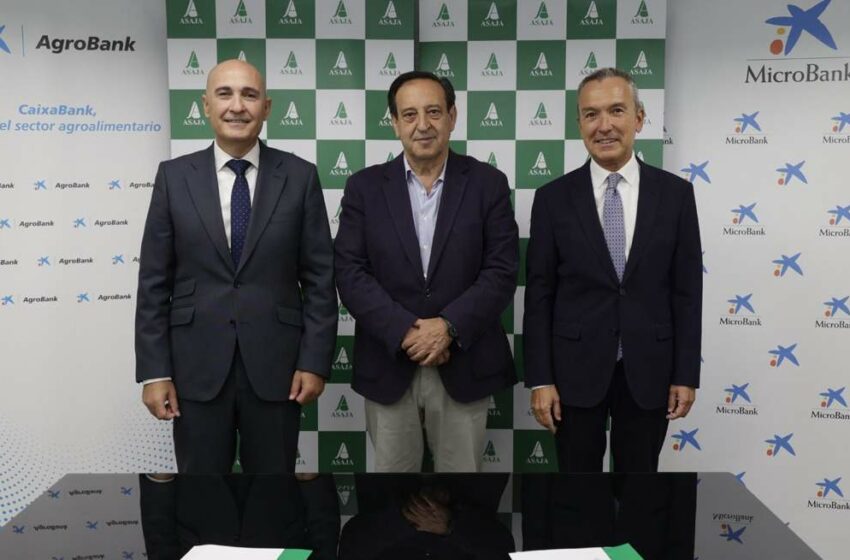  MicroBank y Asaja se unen para financiar el sector agrario y facilitar el relevo generacional en el campo