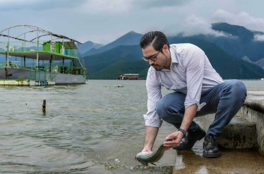  Participa David de la Peña en siembra de peces en La Boca – El Porvenir