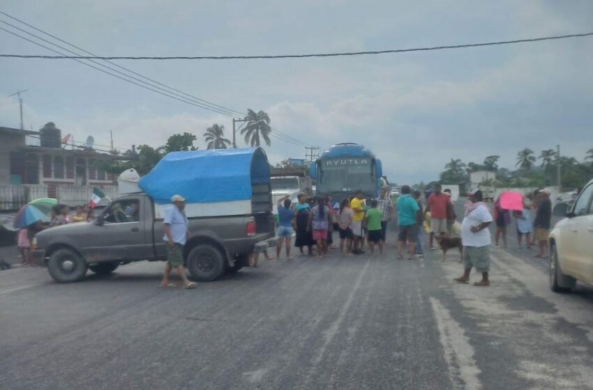  Protestas en Acapulco de diversos sectores; piden limpieza de calles, alimentos y …