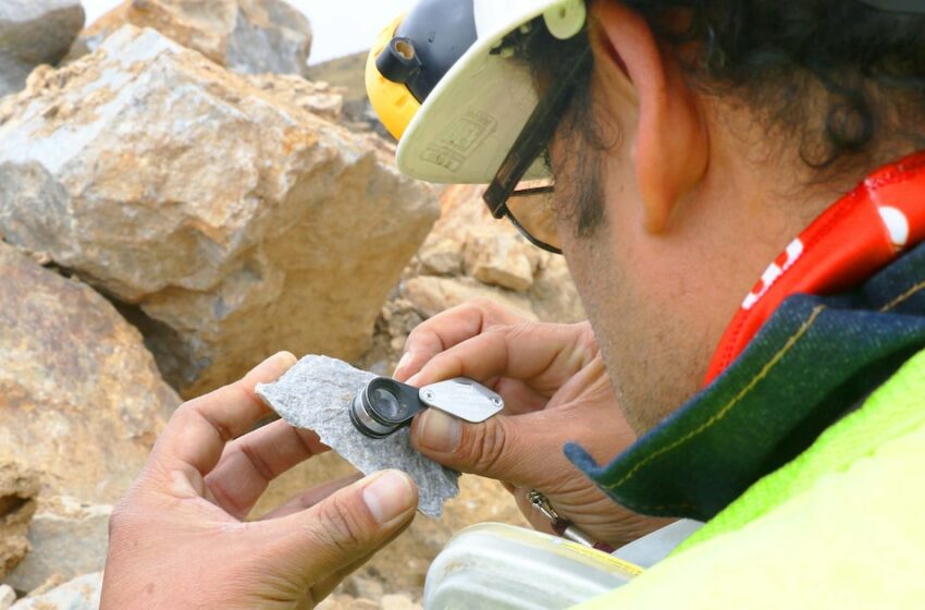  Cámara de Minería de Ecuador pide análisis técnico en la revisión de tarifas de Noboa