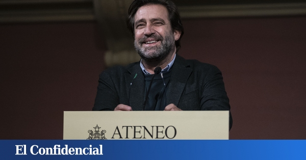  Ayuso firma un nuevo protocolo con el Ateneo y da por cerrada la crisis un año después