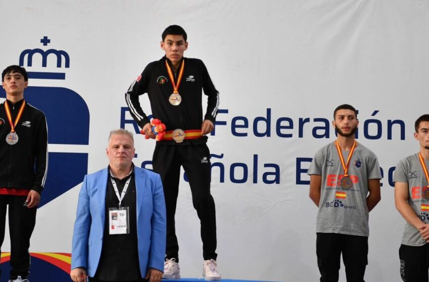  Alumno de Cobach Sonora se corona campeón internacional de boxeo en España