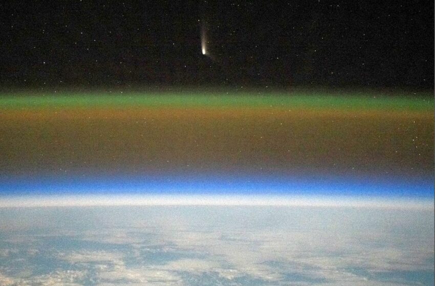  El cometa Tsuchinshan-ATLAS, visible estos días desde la Tierra, llega desde muy lejos cada 80.000 años