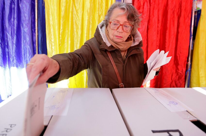  El europeísta Ciolacu y el prorruso Georgescu pasan a la segunda vuelta de las elecciones presidenciales de Rumanía