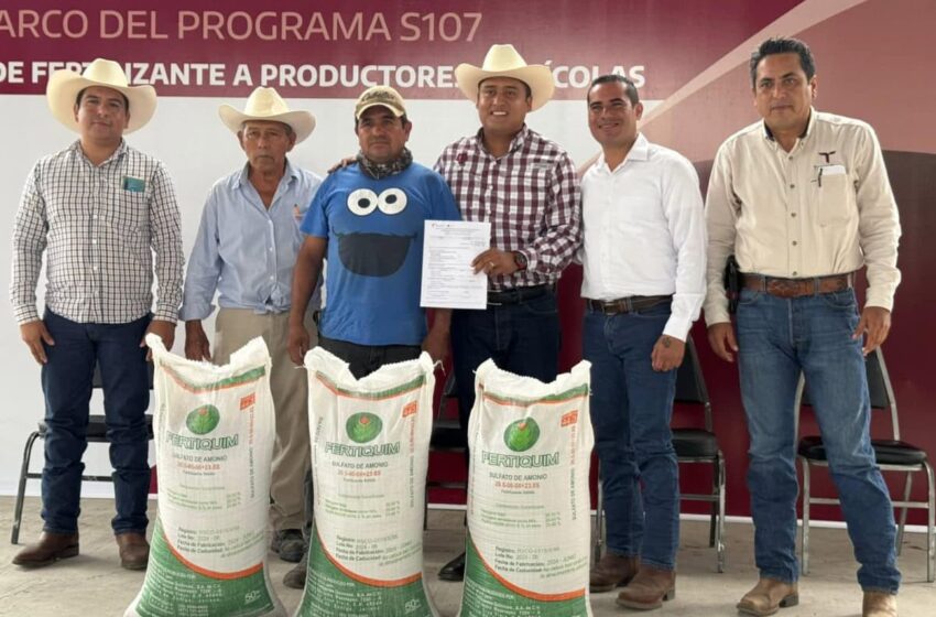  Productores citrícolas del municipio de Llera reciben 85 toneladas de fertilizante