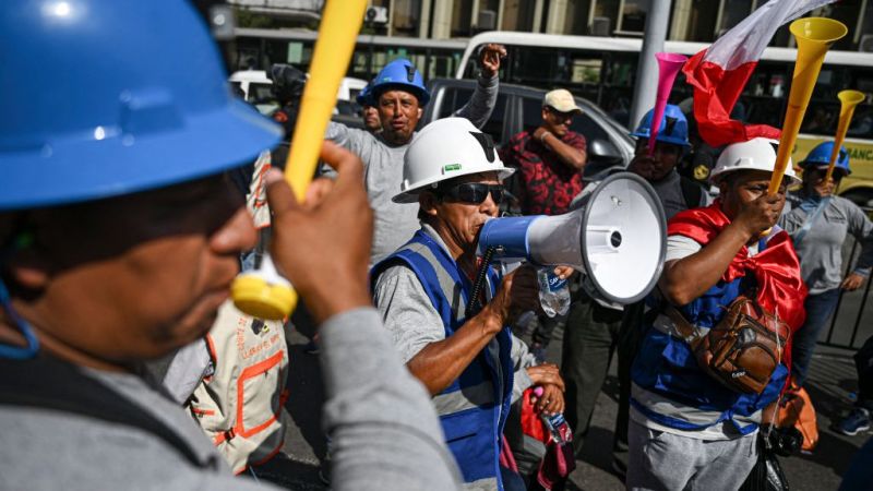  Comisión del Congreso de Perú amplía seis meses la vigencia de polémica licencia de …