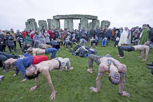  Miles se reunieron en Stonehenge y celebraron el día más corto del año