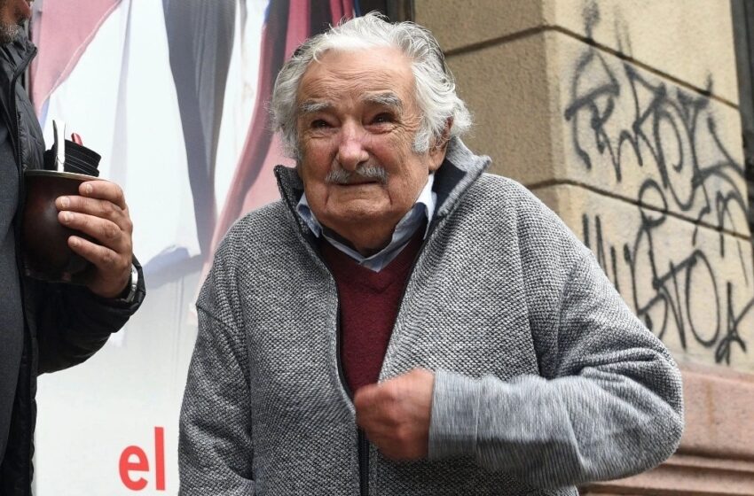  Mujica se somete con éxito a una operación para colocarle un 'stent' – La Jornada