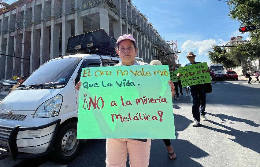  Minería tardó más de una década en prohibirse, pero menos de un mes para reactivarla