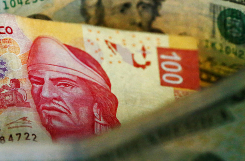  Peso mexicano retrocede atento a Donald Trump