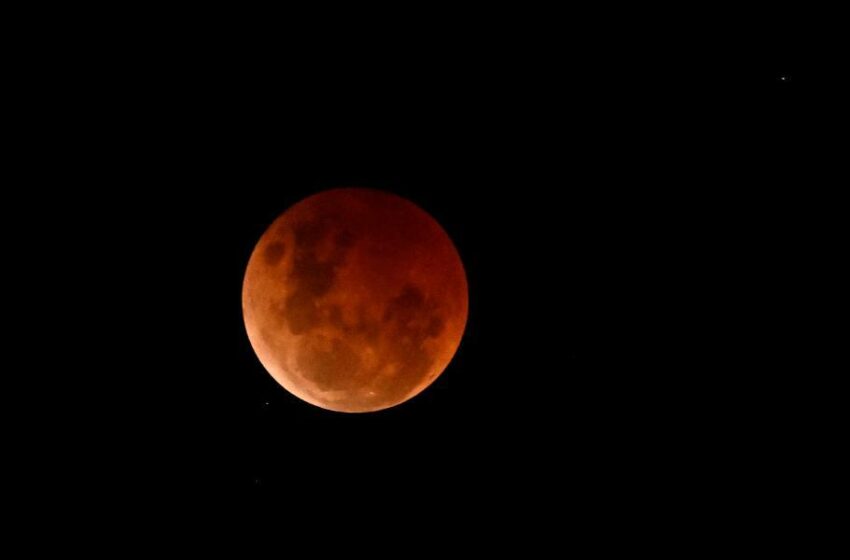  Luna de Sangre y eclipse lunar total: Cuándo es y cómo ver el fenómeno astronómico que se combinará este año