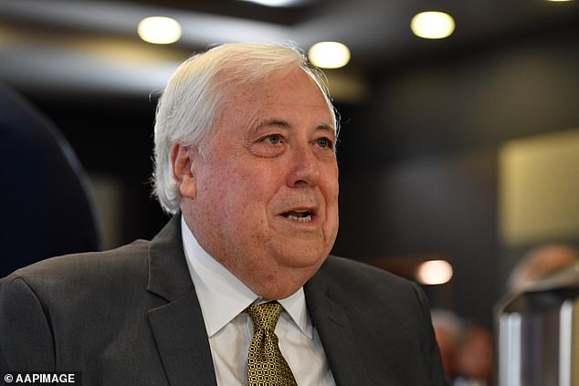  Clive Palmer le da millones a la caridad, e insta a otros listones ricos a hacer lo mismo