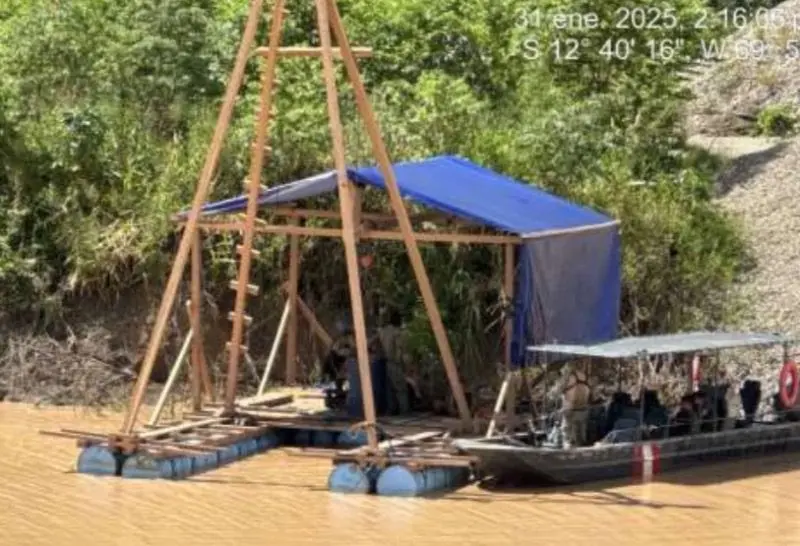  Marina de Guerra continúa su lucha contra la minería ilegal en el río Madre de Dios