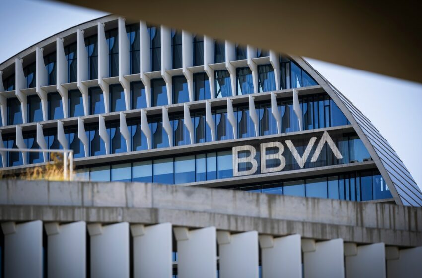  BBVA fija un nuevo objetivo de 700.000 millones de euros en negocio sostenible entre 2025 y 2029