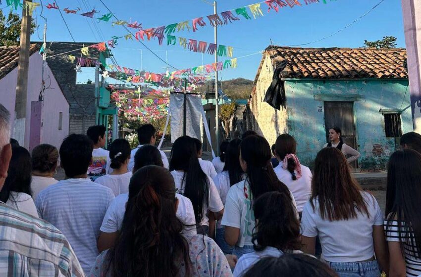  Jóvenes peregrinan en honor a la Virgen de la Candelaria en Matatán y piden por la paz