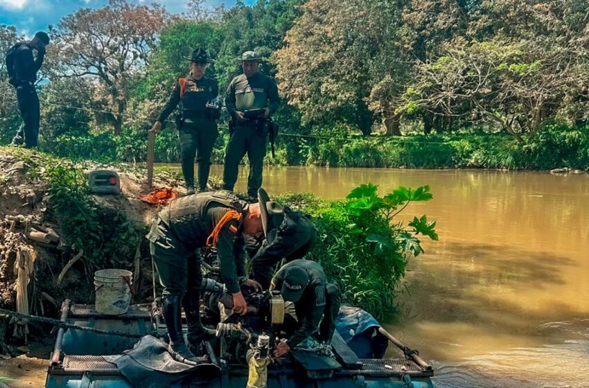  Así funciona la minería ilegal en el río Medellín: una banda sacaba oro con dragas