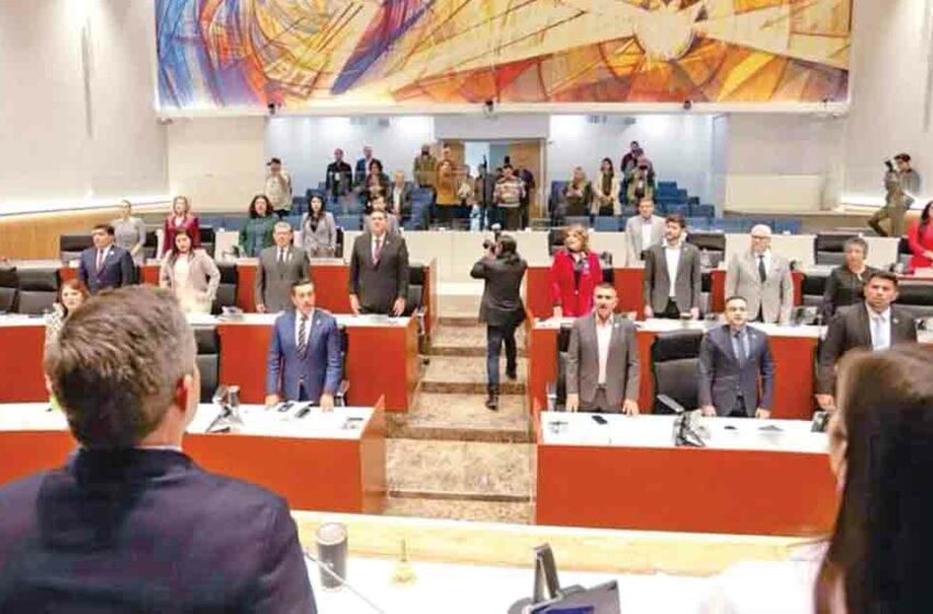  Meten acelerador contra el nepotismo; congresos locales – Excélsior