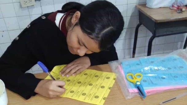  En elaboración de alimentos y golosinas: Capacitan a niños en emprendimiento