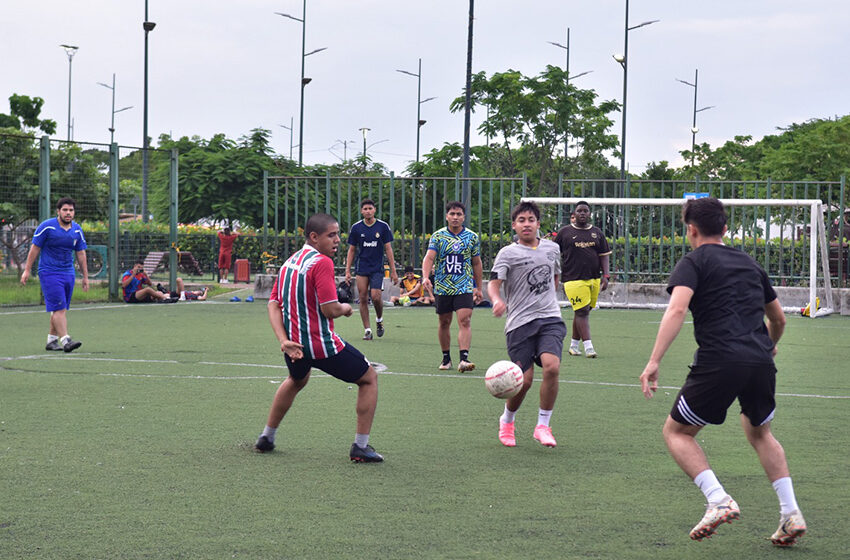  Guayaquileños copan las 89 canchas deportivas del Parque Samanes durante los fines de semana