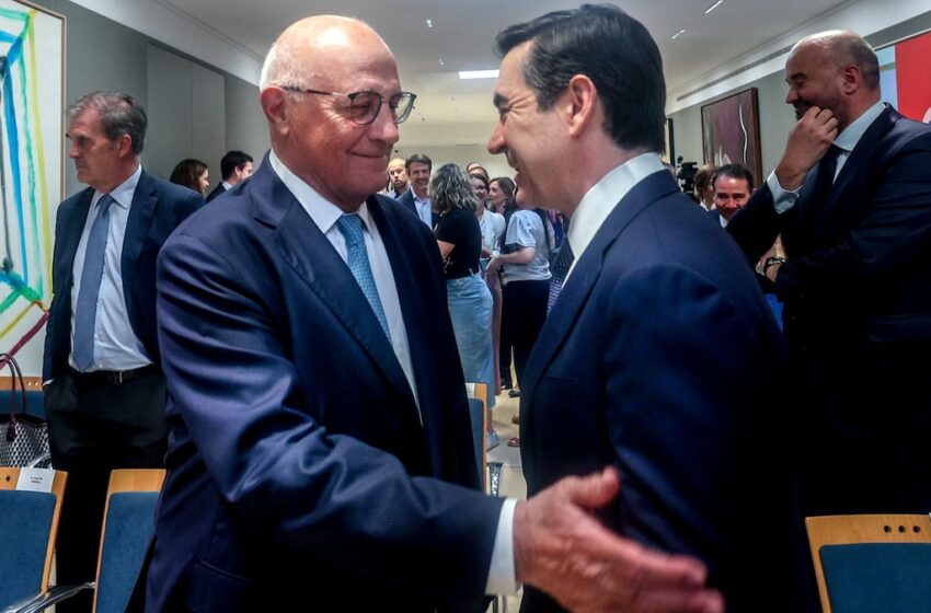 Competencia aprueba la opa del BBVA al Sabadell con unas condiciones que deberá validar el Gobierno