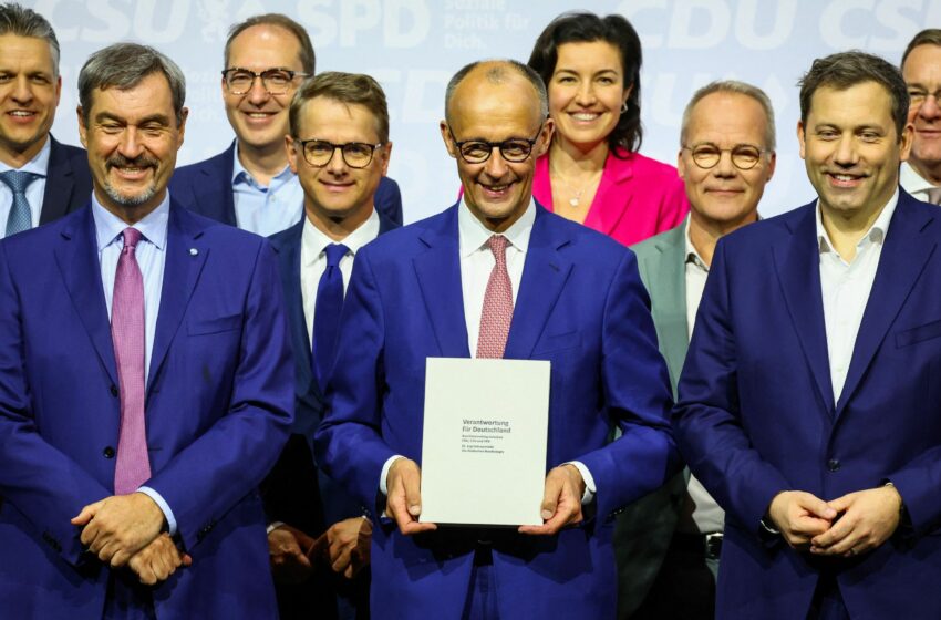  Conservadores y socialdemócratas firman el acuerdo de coalición en Alemania