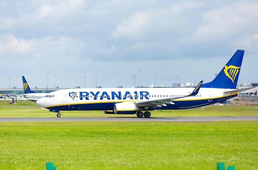 Ryanair reduce sus ganancias en 310 millones y anticipa una subida de precios este verano