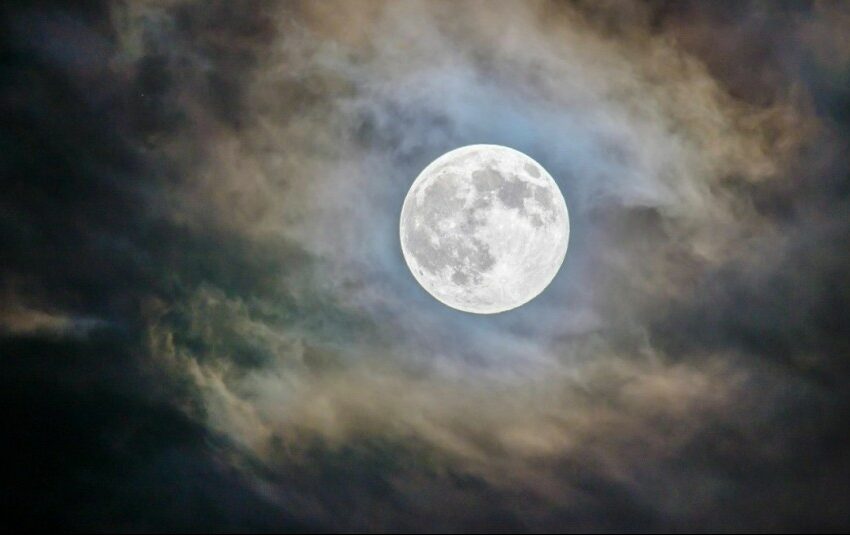 Luna llena de junio 2025: ¿cuándo se verá la luna de fresa?