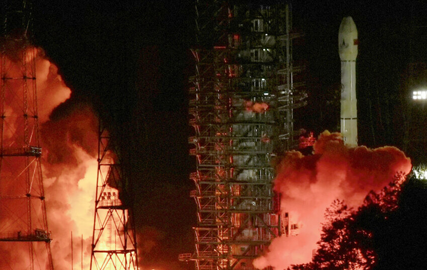 China lanzó la sonda Tianwen-2 hacia el asteroide 2016H03