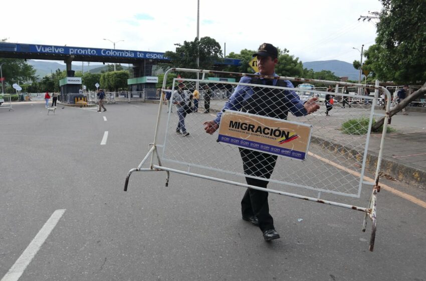 La convocatoria de unas elecciones dominadas por el chavismo agrava el malestar social en Venezuela