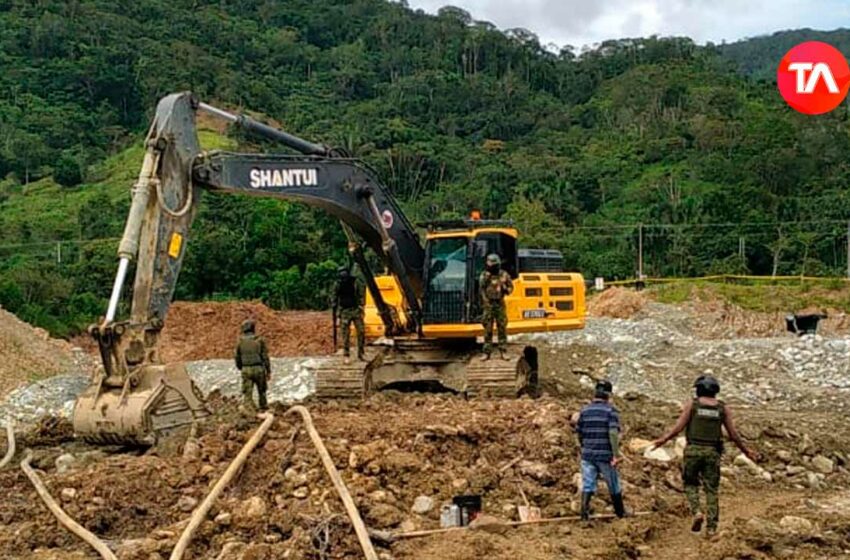 Ejército Ecuatoriano inhabilita dos campamentos de minería ilegal