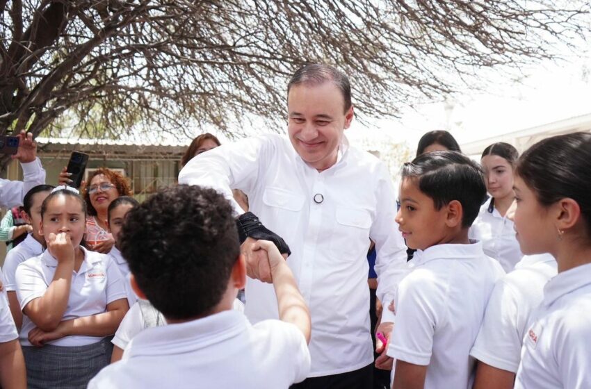 Caminito de la escuela: mil millones para uniformes en Sonora – Eme Equis