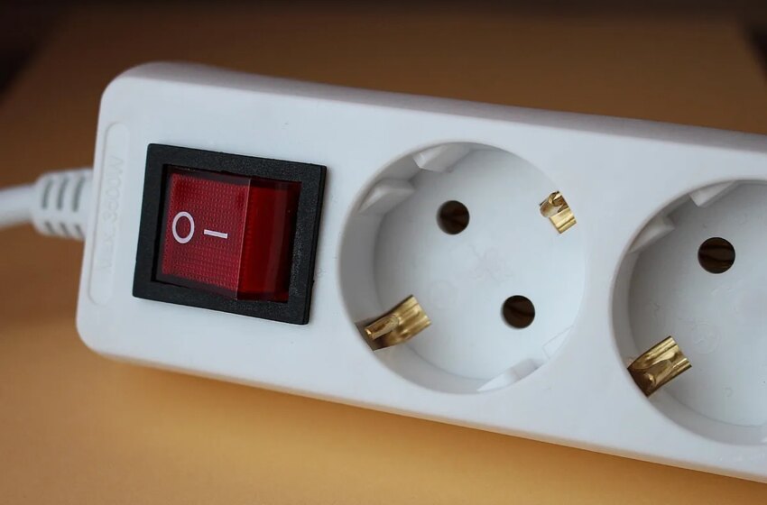  Precio de la luz hoy, viernes 6 de junio, por horas: ¿a qué hora es más barata?