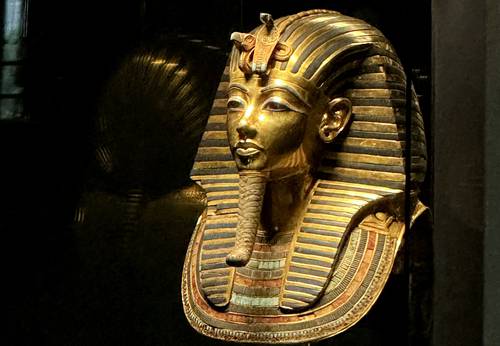 Trasladarán la máscara de oro de Tutankamón al Gran Museo de Egipto