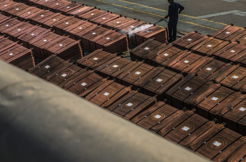 La minería informal en Perú amenaza la producción de cobre de más de 20 empresas