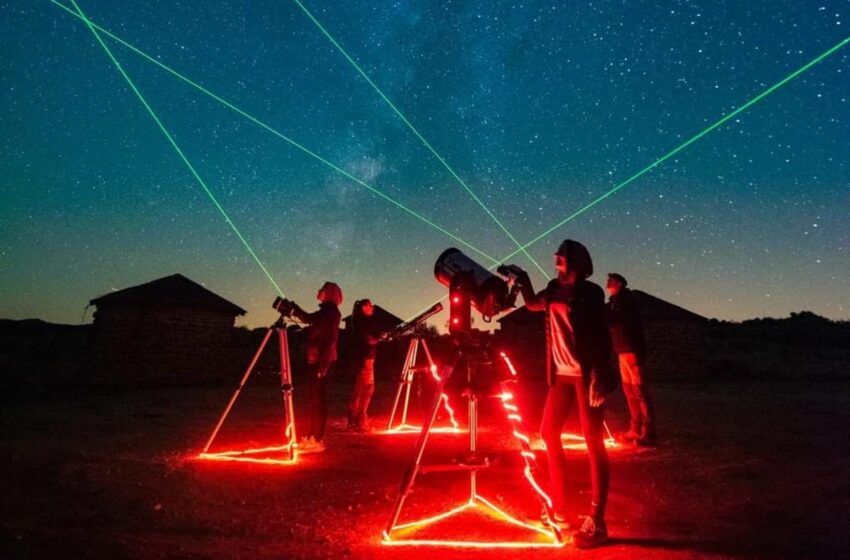 El turismo de estrellas se dispara en España: de experiencias con parapente en Guadalajara a navegaciones …