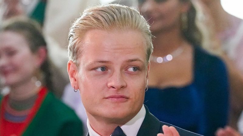La Policía de Oslo anuncia cargos de violación y agresión sexual contra el hijo de la princesa heredera de Noruega