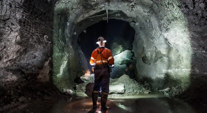Minería impulsa crecimiento económico con expansión interanual de 21 %