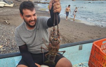 Produce costa michoacana 5 mil toneladas de mariscos de forma artesanal