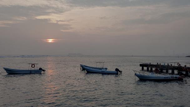 ¿Cuántas horas pasan los pescadores de Veracruz en el mar?